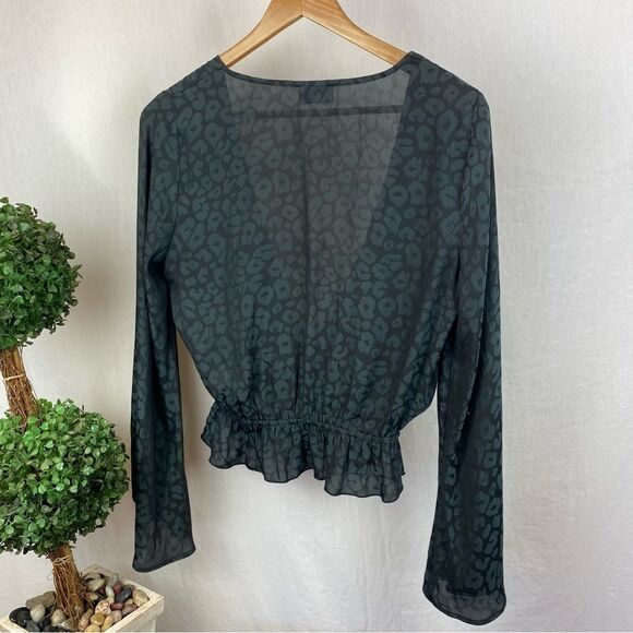 Show Me Your Mumu Black Animal Leopard Print Faux Wrap Blouse Top M - Picture 3 of 7